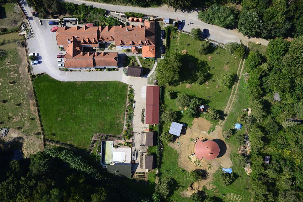 Pension Kadlcuv Mlyn Brno Exterior photo